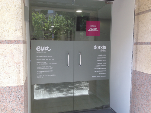 Entrada Cl�nica EVA en Palma de Mallorca C/ Arag�n