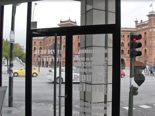 Entrada Cl�nicas Eva Madrid Calle Alcala