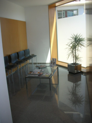Sala de espera Instituto Bernabeu Elche